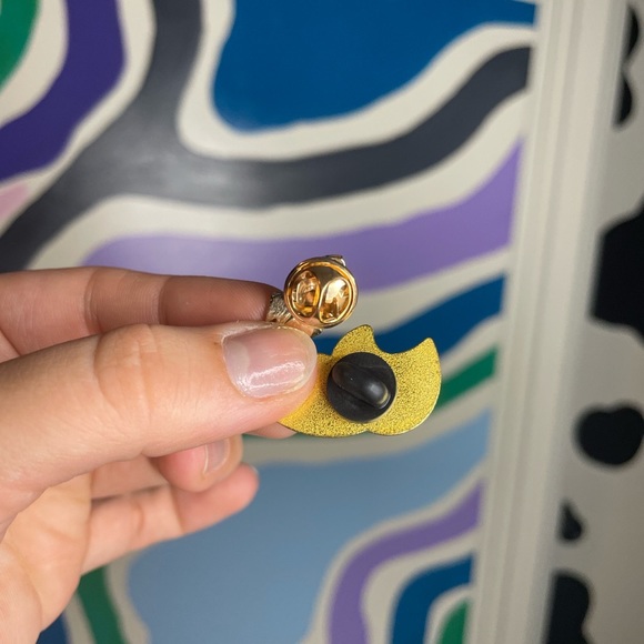 Set Of Two Enamel Pins - Picture 4 of 4